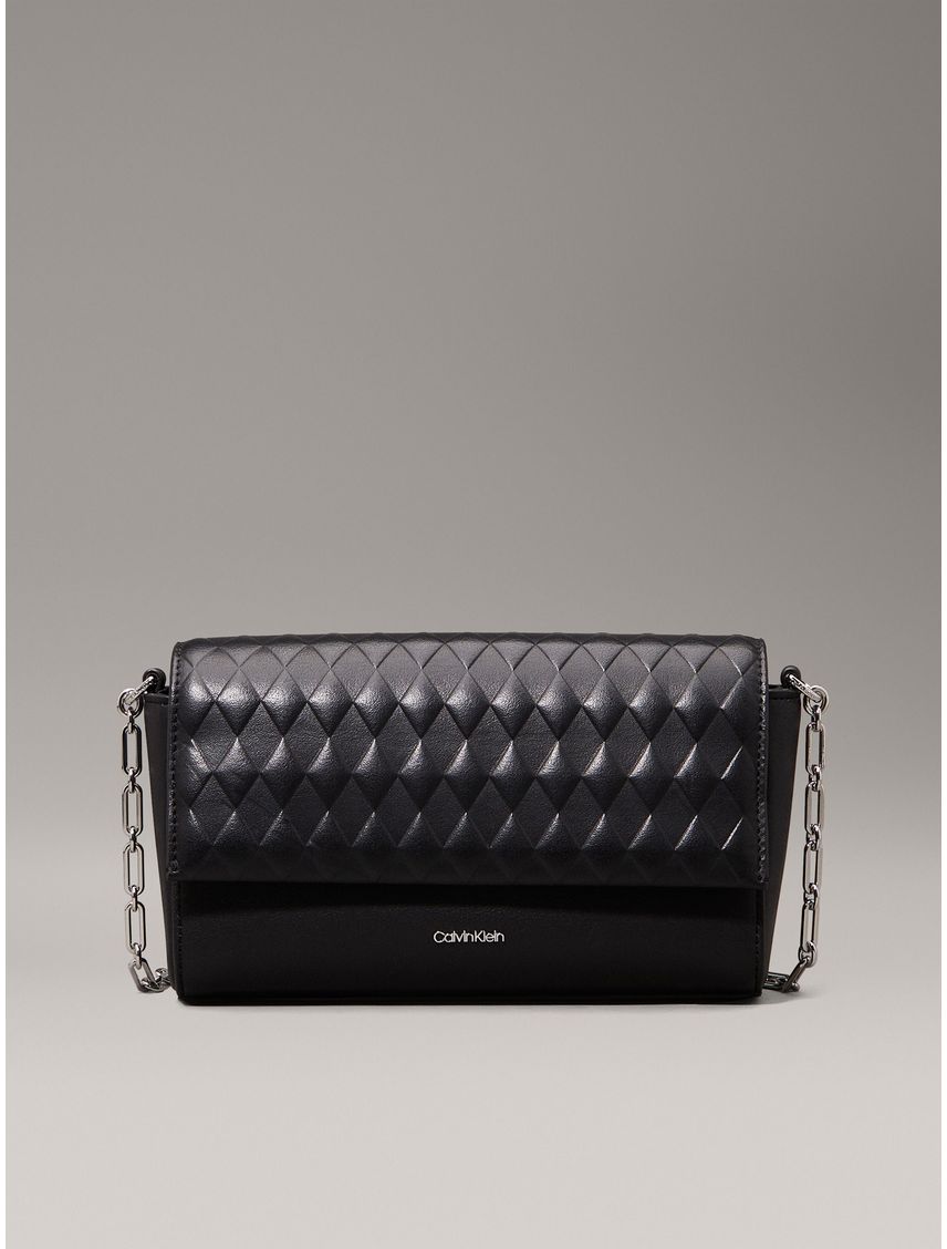 Cartera acolchada con solapa