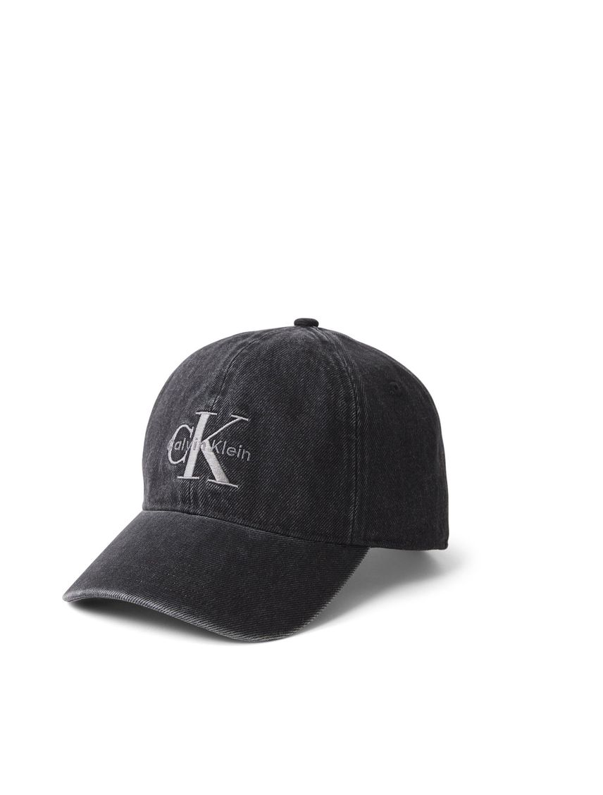 Gorra denim con monograma bordado