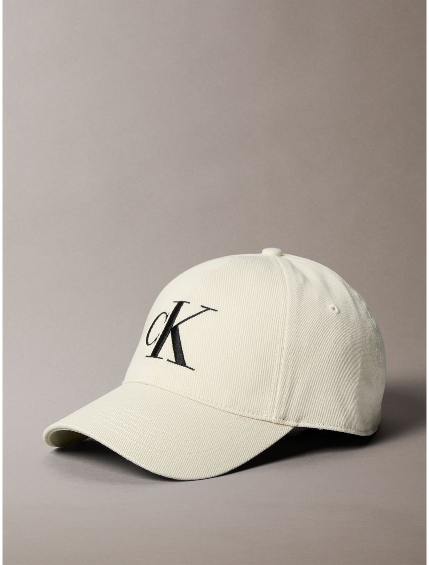 Gorra large monogram embroidery